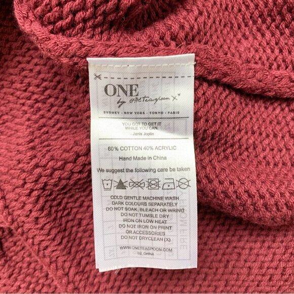 Free People One Teaspoon Women’s Turtleneck Sweater Chunky Cable Knit Burgundy - Picture 15 of 16